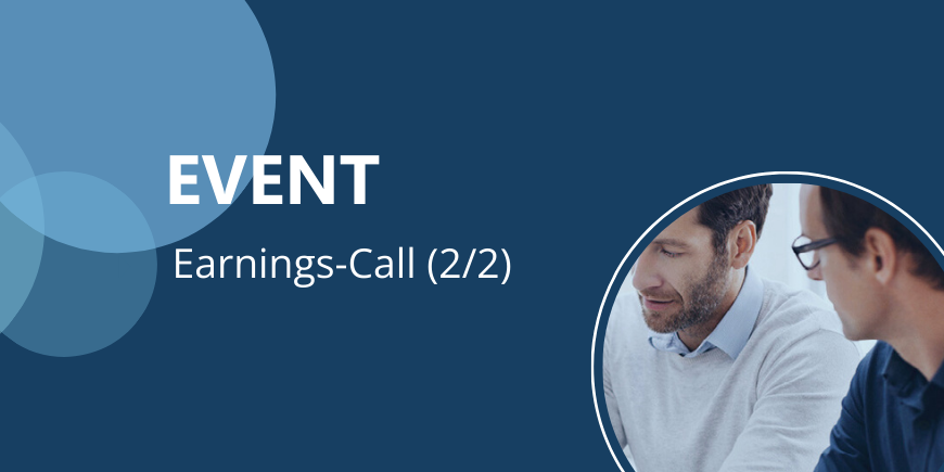 Event Earnings-Call (2/2), Bild von zwei Männern im Gespräch, blaue Kreiselemente im Design.