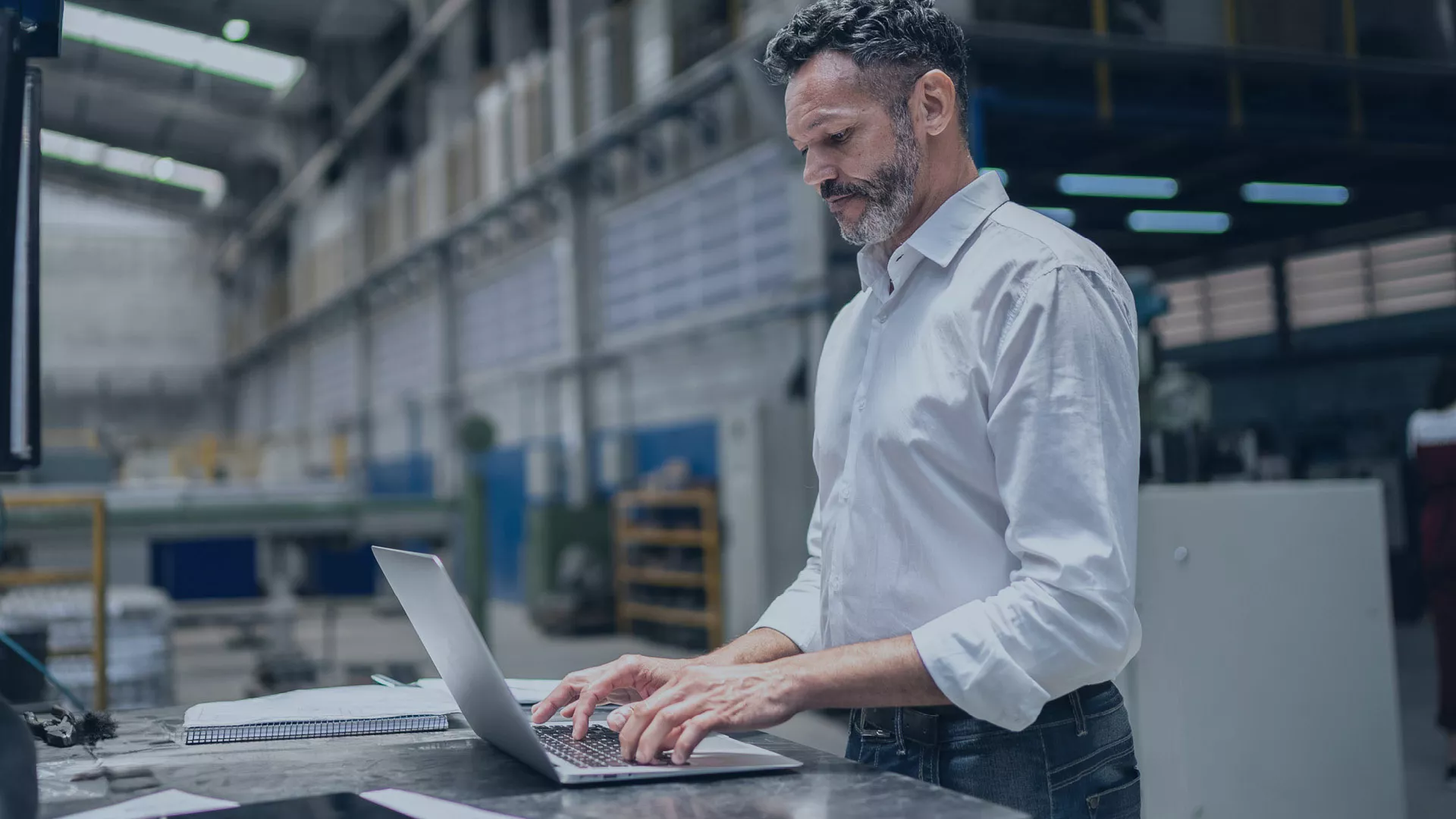 Organisation der Geräterücknahme inklusive zertifizierter Datenlöschung und anschließender umweltgerechter Wiederverwertung (Refurbishing) oder Recycling.